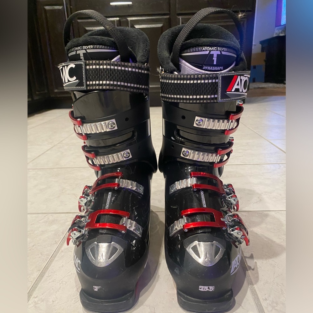 Atomic Hawx 90 women’s ski boots